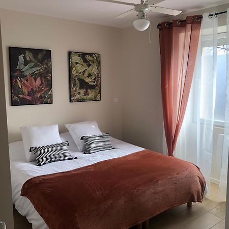 Appartement T2 Spacieux Et Equipe Mions Exterior foto