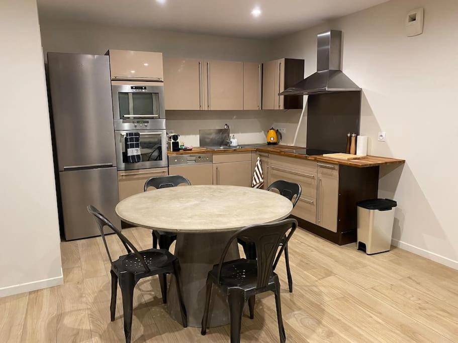 Appartement T2 Spacieux Et Equipe Mions Exterior foto